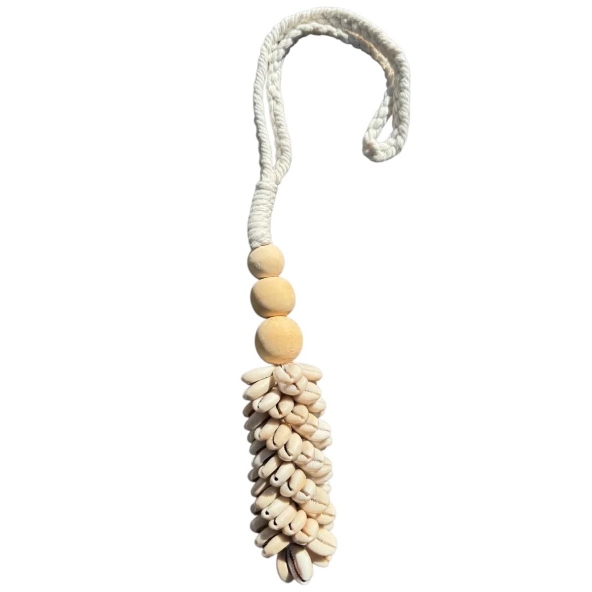 Braided Hanger with Natural Shells