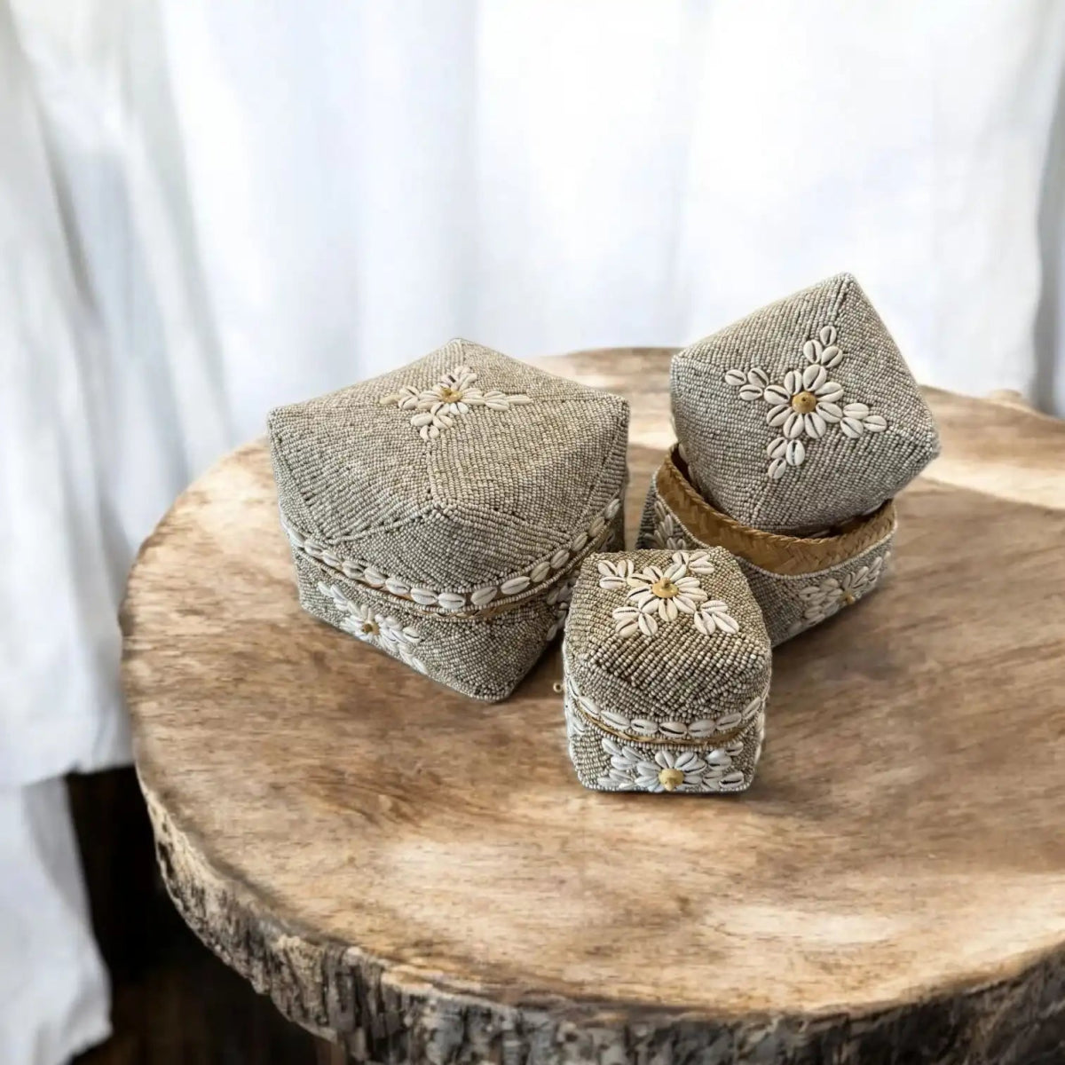 Beachy Decor Coastal and Beach Decor